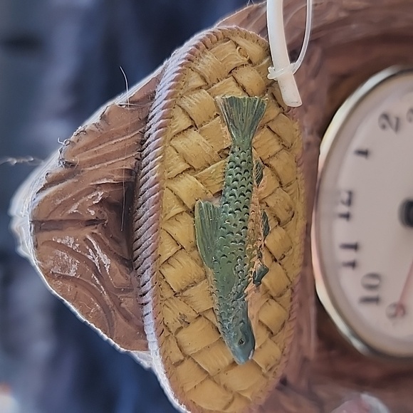 VINTAGE  RESIN  FISHING 🎣 BOAT ⏰️  CLOCK. - Picture 3 of 11